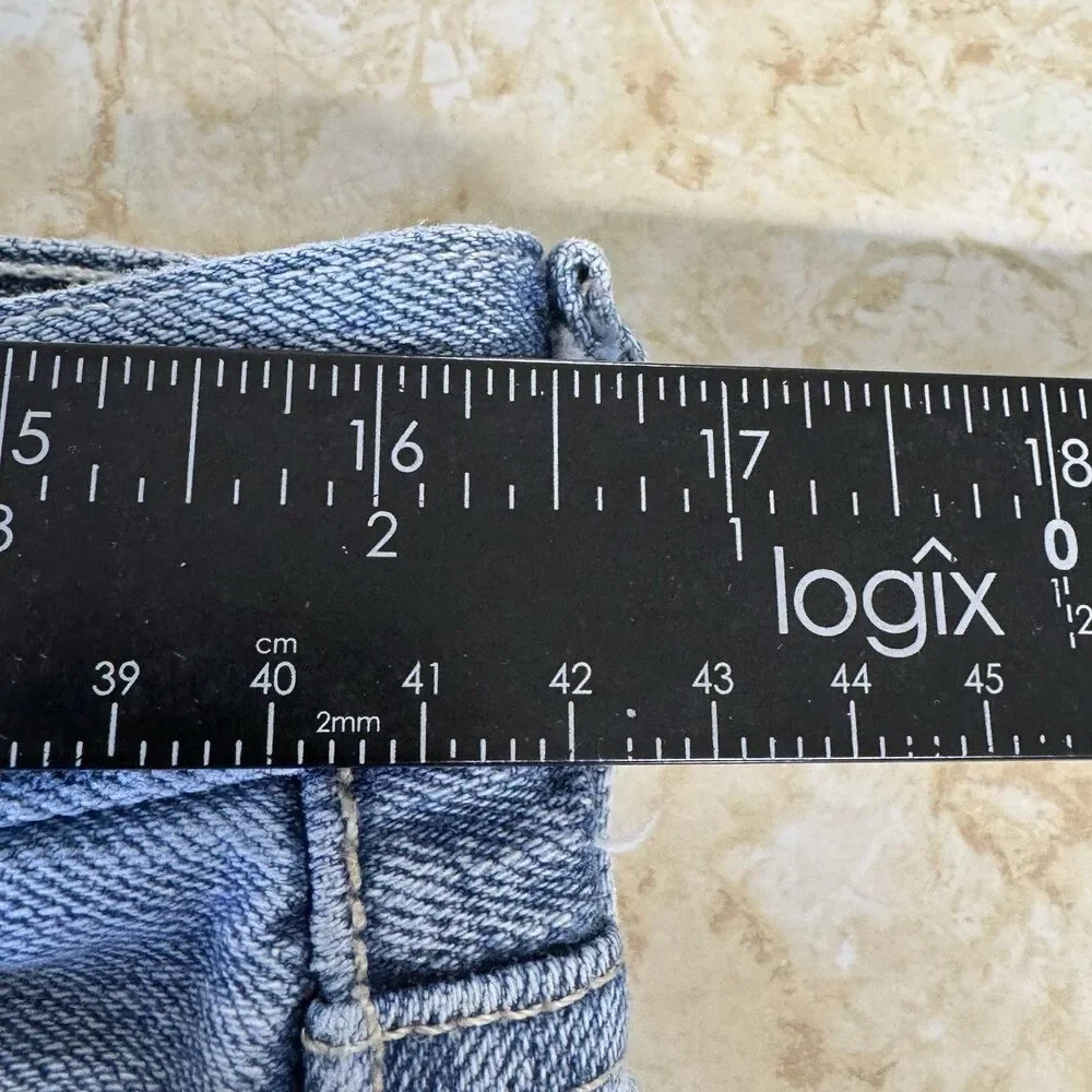Levis 501 Button Fly Jeans Mens 33x32 Blue Denim Pants Faded Work Chore Office